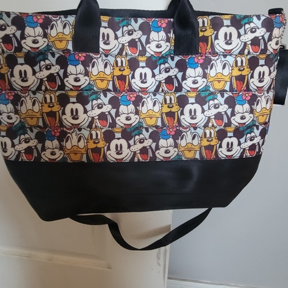 Harveys Disney Fabulous 5 Handbag
